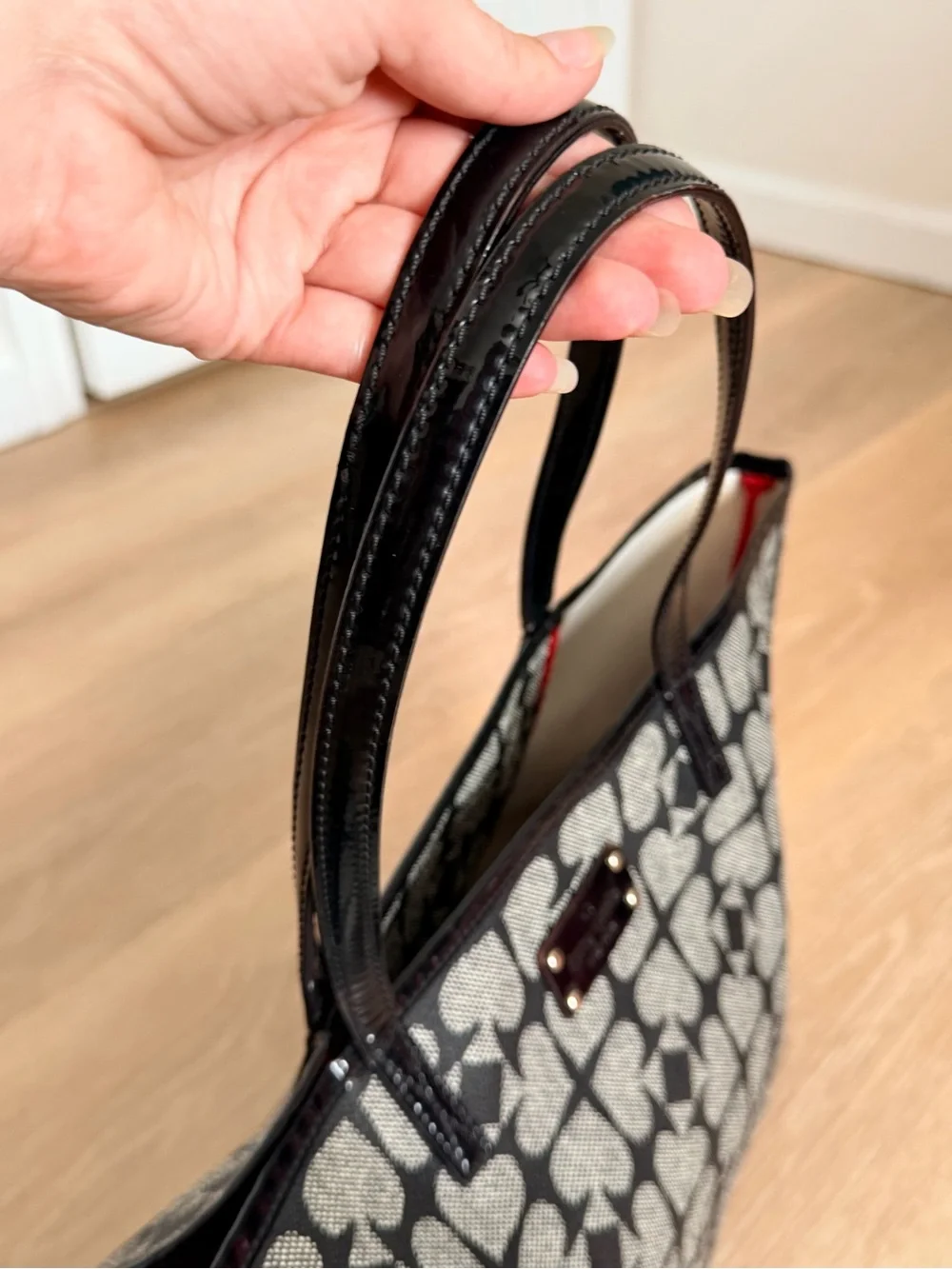 Kate Spade New York Ace of Spades Harmony Tote Black Spade Print Large Beach Bag